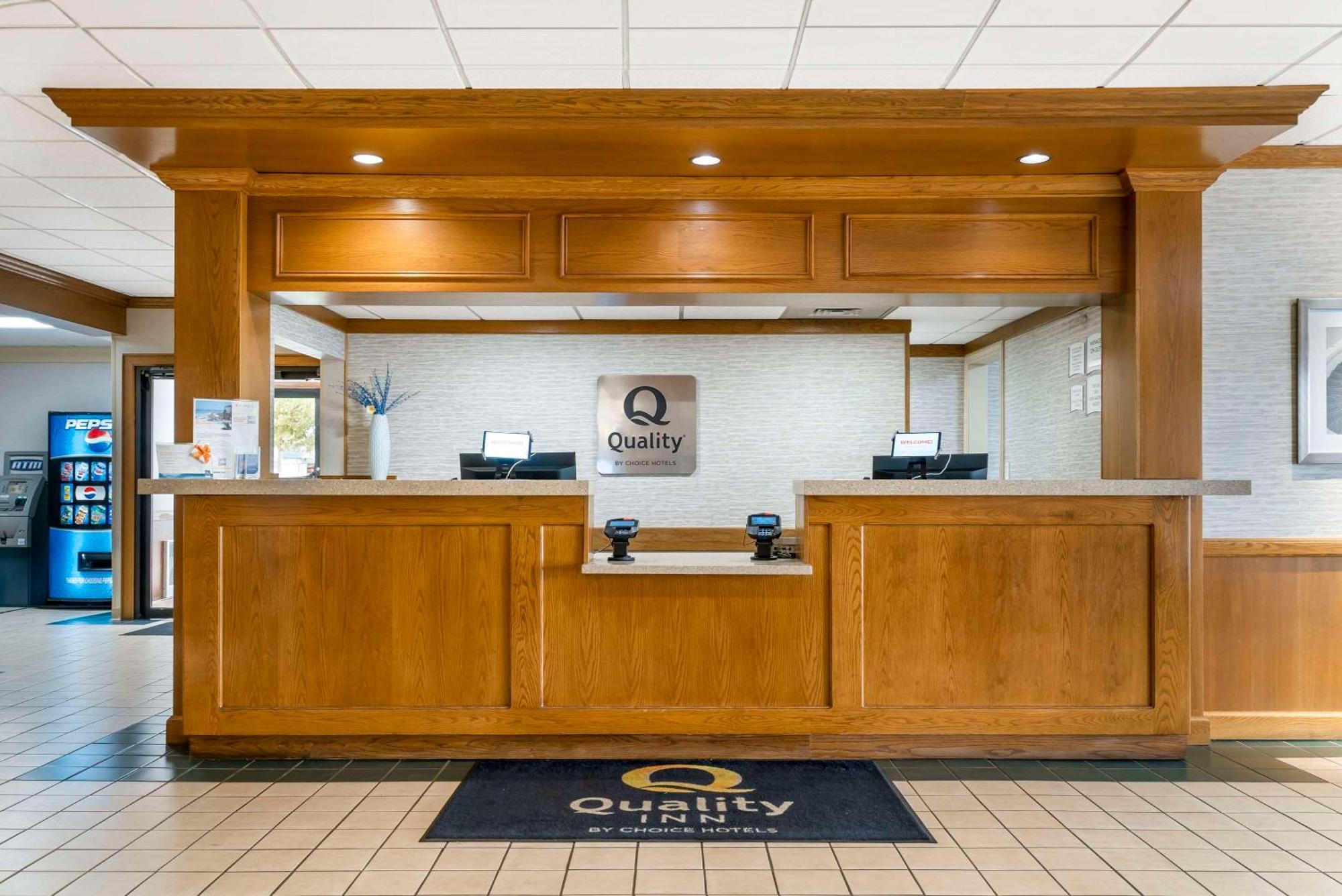 Quality Inn & Suites Monroe Exterior photo